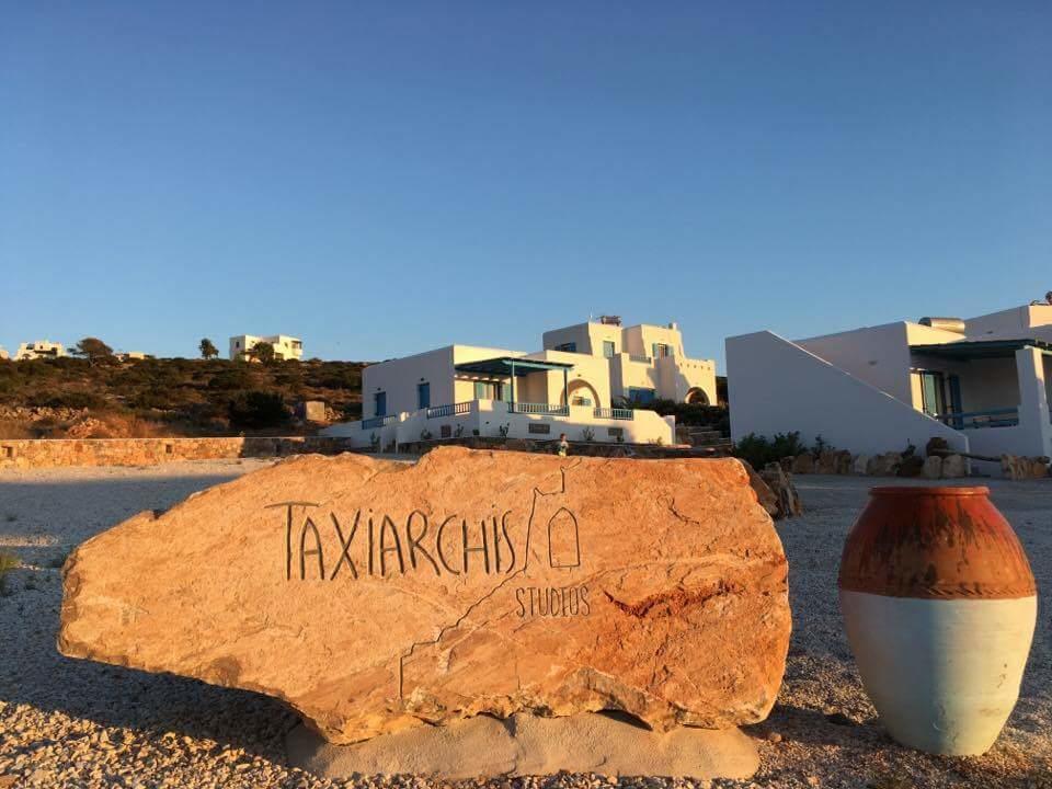 Taxiarchis Studios Agios Georgios  외부 사진