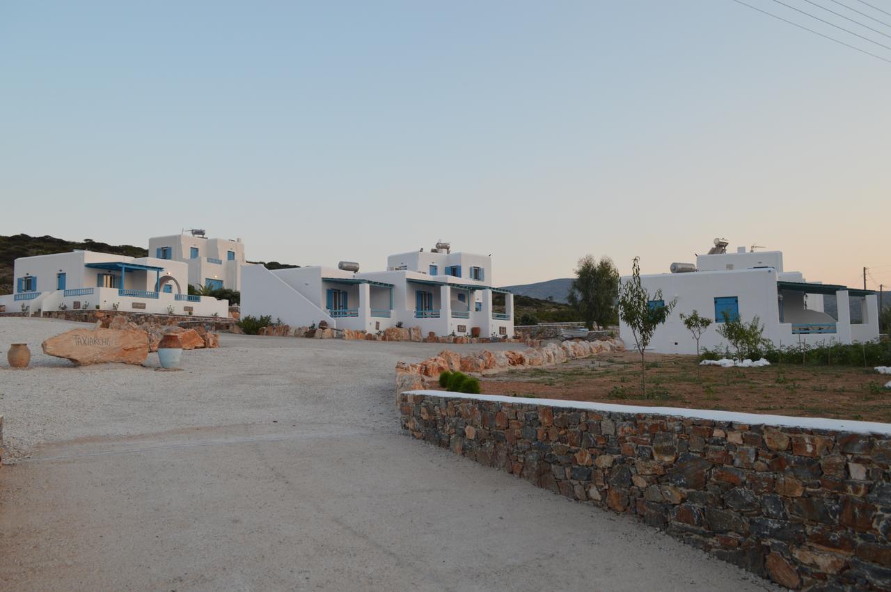 Taxiarchis Studios Agios Georgios  외부 사진